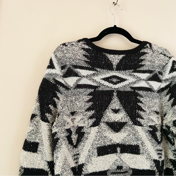 J. Jill • Aztec Tribal Texture Heavy Knit Button Up Black and White Cardigan - Picture 6 of 12